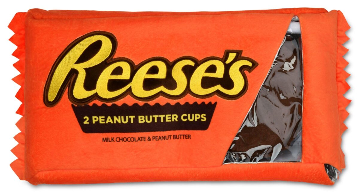iscream Reese’s Plush Pillow Set (19" x 8.5") - Image 1